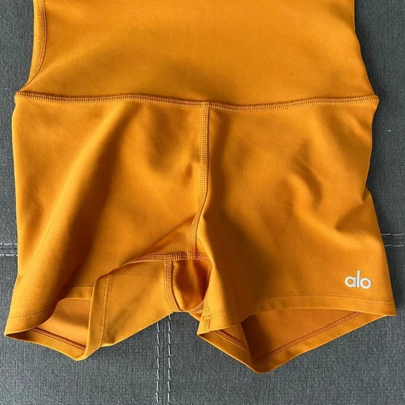 Alo Yoga High Waisted Shorts 3” - Picture 8 of 8